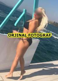 Azerbaycan'ın En İyi Escort Hizmeti: Gökkuşağı Renkli Saçlı, 49kg Ağırlığında 175cm Boyunda!