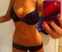 Azerbaycan'ın En İyi Escort Hizmeti: Gökkuşağı Renkli Saçlı, 49kg Ağırlığında 175cm Boyunda!