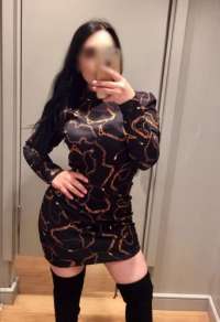 Azeri Escort Kızları: Sizin için Olağanüstü Hazırda, 87 KG ve 152 SM ölçülerinde