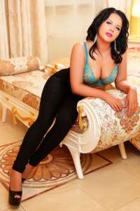 Azeri Escort: Unutulmaz Anılar için VIP Hizmet