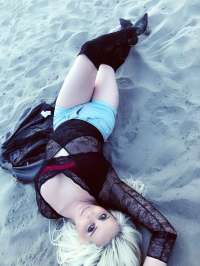 Azeri Escort'dan Doyumsuz Anların Kapılarını Aralayan Ateşli Bayan