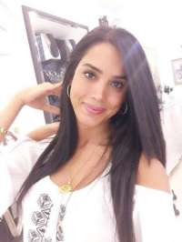 Çekici ve Büyüleyici Azeri Escort Kadın