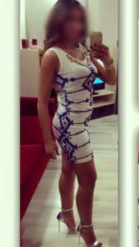 Rus Escort Tania - İstanbul'da Arzularınızı Uyandırma Zamanı!