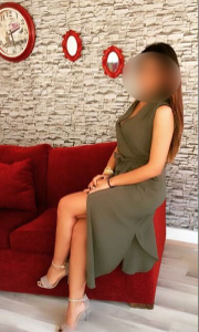 Rus Escort Tania - İstanbul'da Arzularınızı Uyandırma Zamanı!